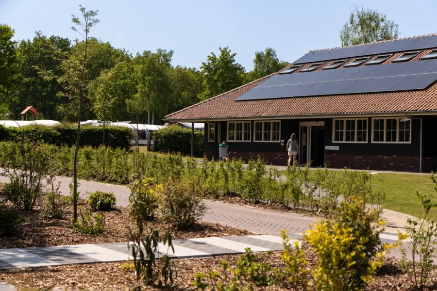 Luxe sanitairgebouw dicht bij camperplaats hoogeveen